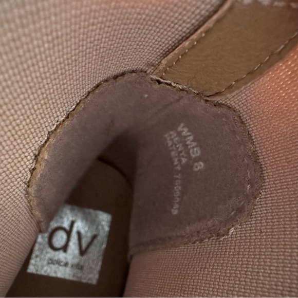 NWOT dolce Vida size 8 suede cream colored boots - Picture 5 of 5